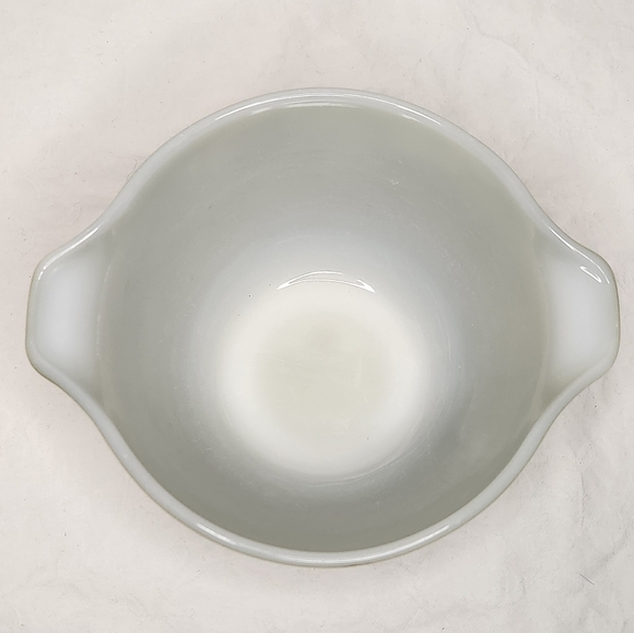 Vintage Fire King bowl - Picture 5 of 8